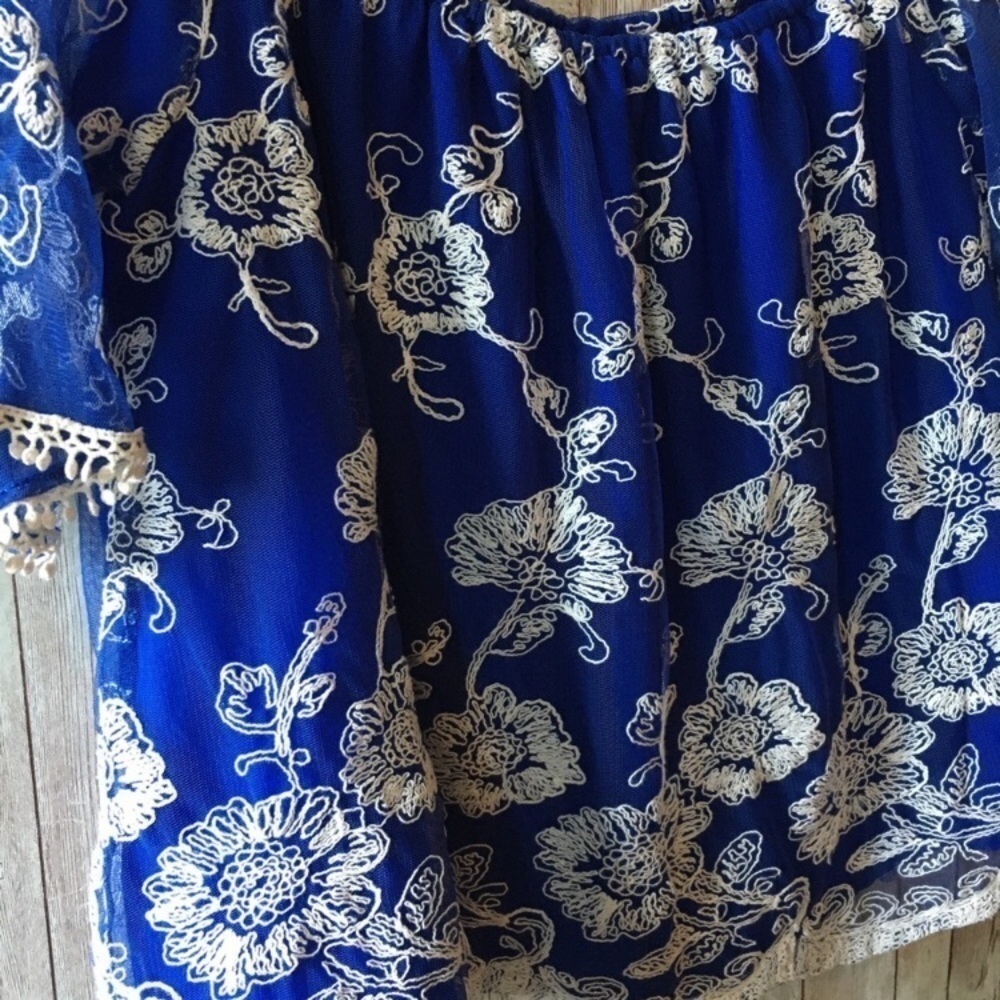 LOVERS+FRIENDS Life’s a beach floral blue top S - Picture 3 of 9